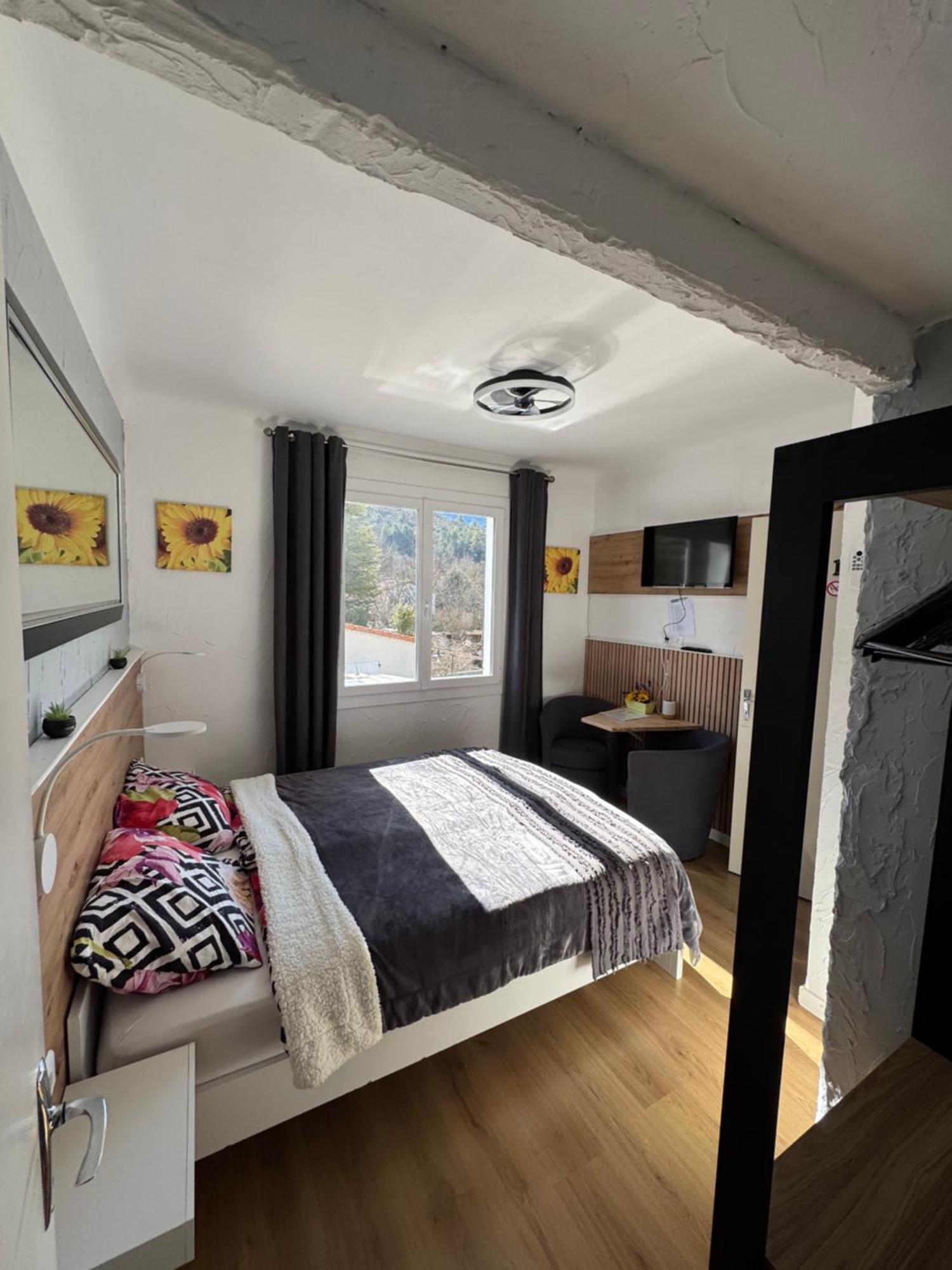 Bnb Castellane Chambre D'Hotes B&B エクステリア 写真